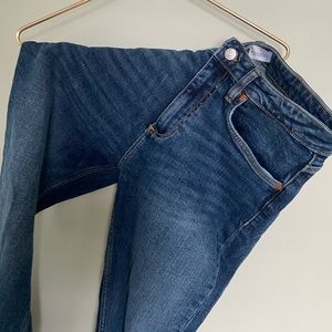 Zara high rise ankle jean straight leg size 8